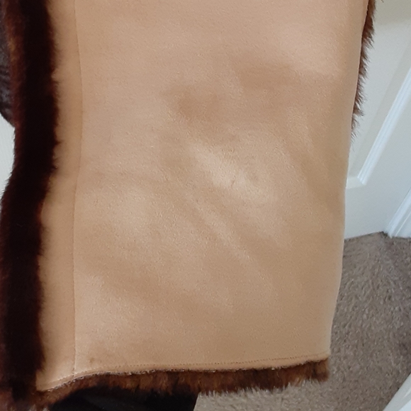 Coat - Picture 2 of 2